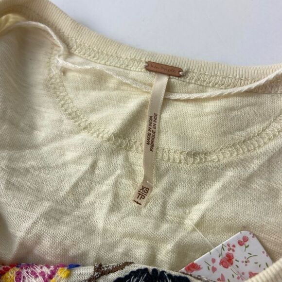 FREE PEOPLE • Hand Me Down Top - Picture 10 of 12